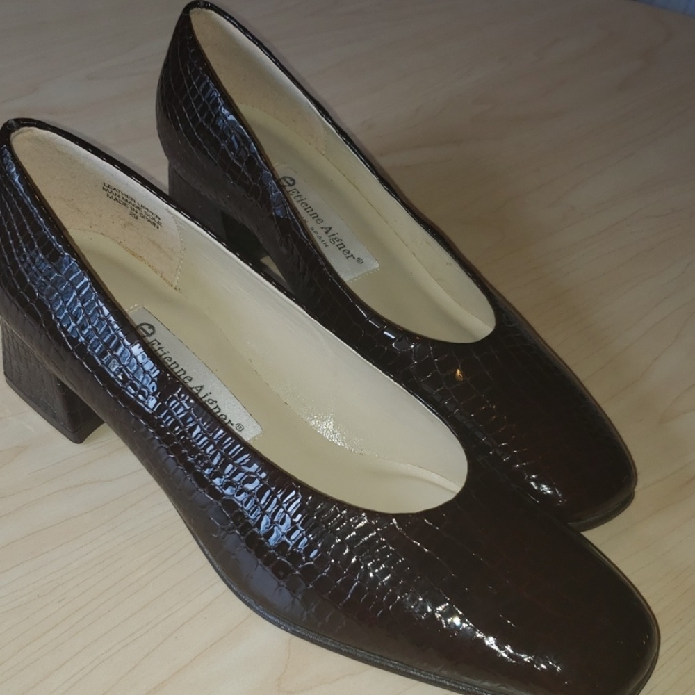 (NWOT) Etienne Aigner "Sarah"